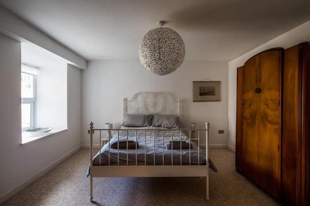 Spacious 2 Bedroom Apartment Near Seafront Penzance Eksteriør billede